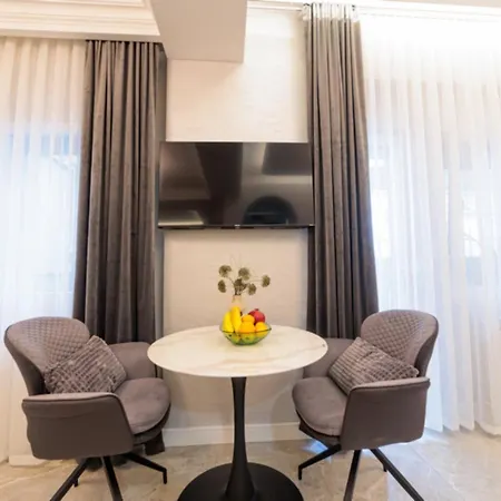 Linea Apartment *